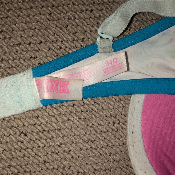 Pink bra - Picture 3 of 3